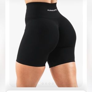 Size XL Alphalete Amplify 6.5 inch Shorts